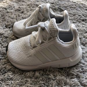 Toddler girl baby girl adidas sneakers
